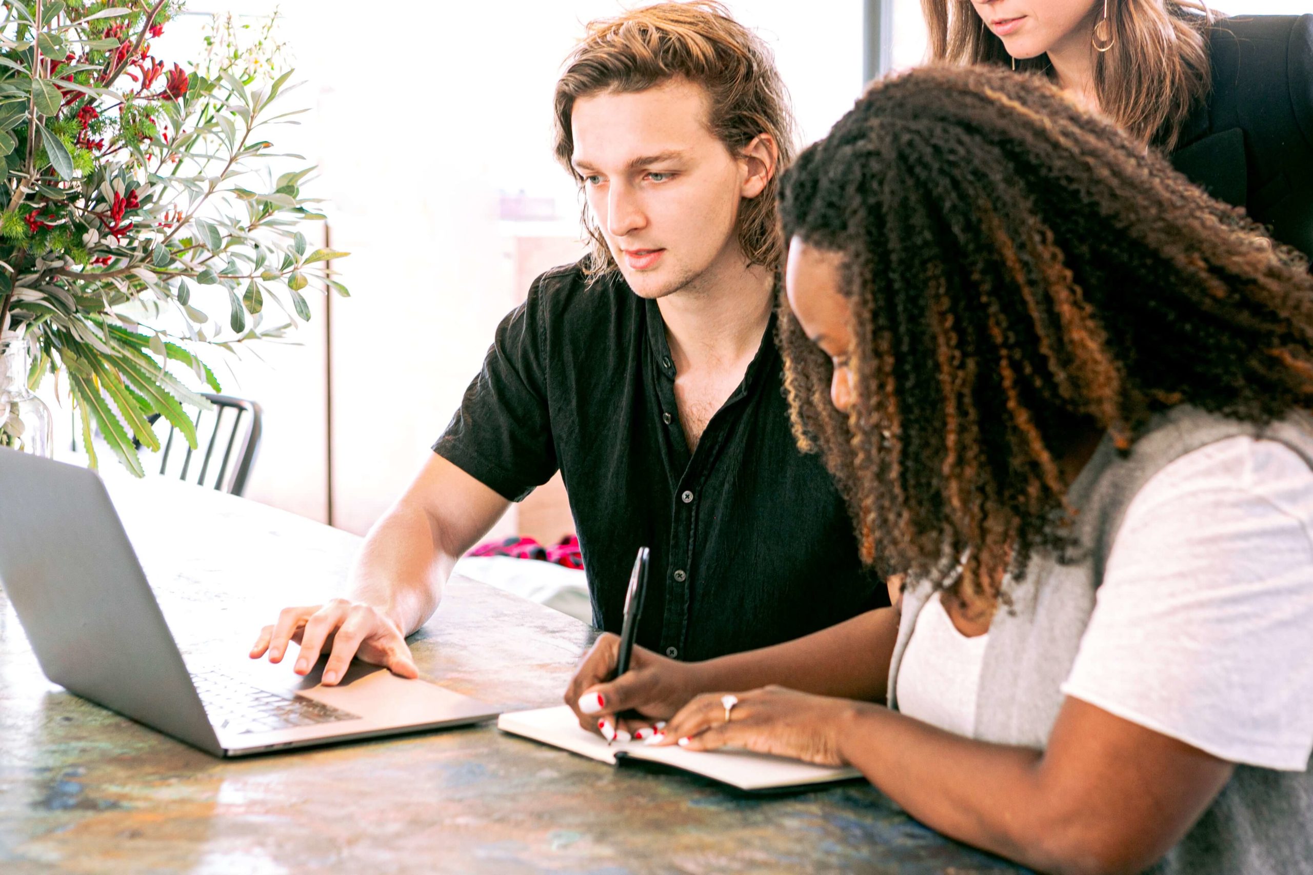 A importância do plano de comunicação e do marketing digital cultural para as instituições